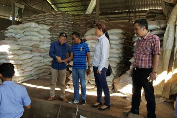 fertilizer buyer visit from the philippines (3) fertilizer buyer visit from the philippines (3)